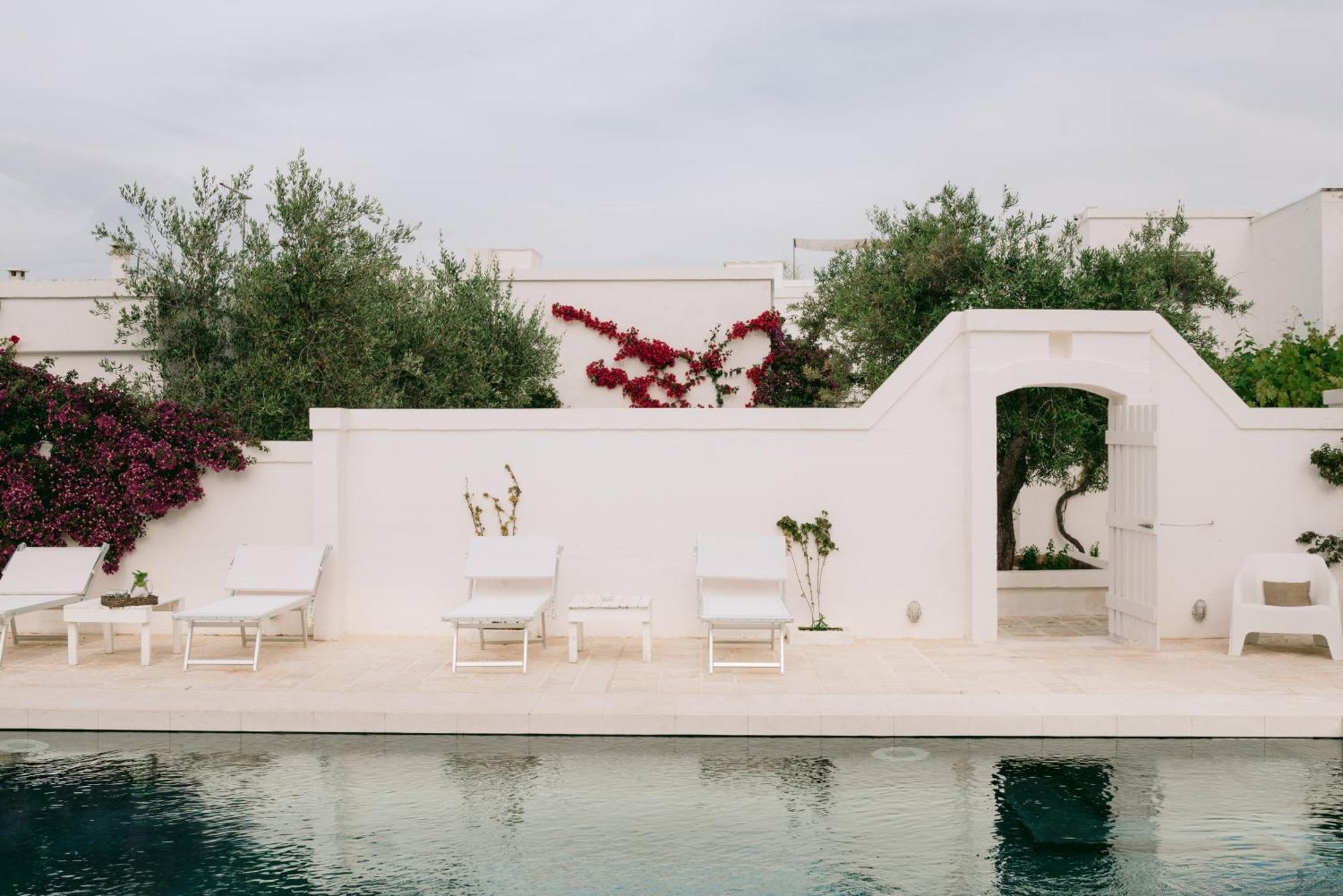 Oltre Gli Ulivi Bed & Breakfast Ostuni Exterior photo